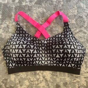 Victoria’s Secret Lightweight Sports Bra